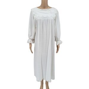 Papillon Paula Carbone Neiman Marcus Grandmacore Nightgown White Long Sleeve